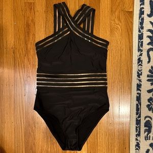 Averie imogen crossover one-piece swimsuit (medium, NWT)